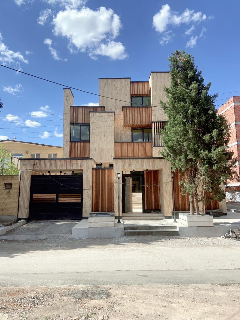 Residential building located in Farhangian (Kerman)